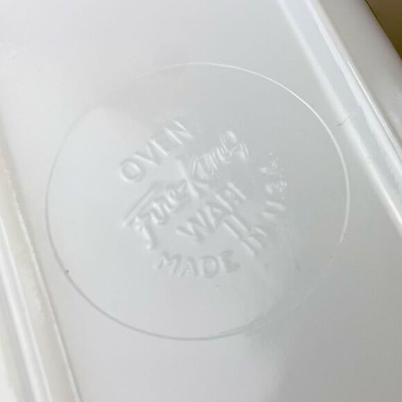 Vintage 1950's Fire King Gay Fad Hand Painted Fruit Refrigerator Dish with Lid - Picture 6 of 9